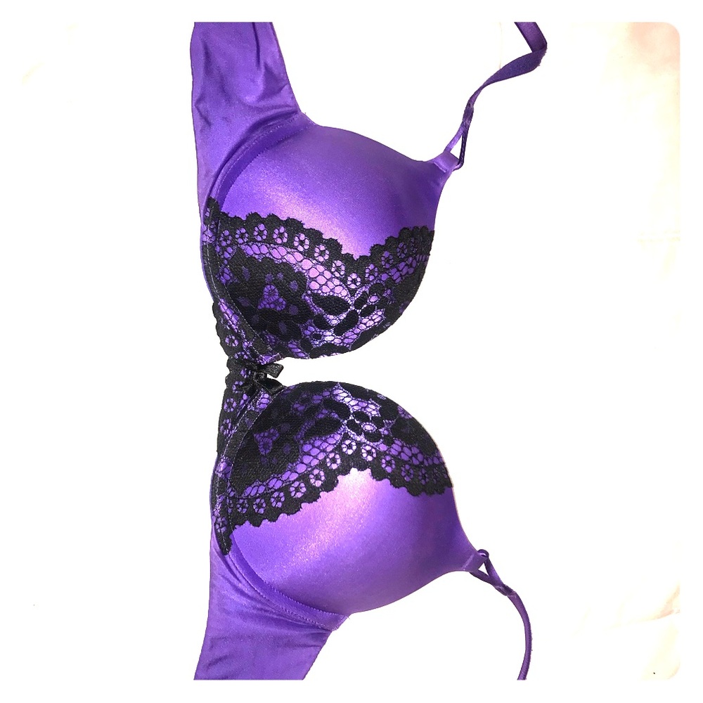 Victoria’s Secret Bombshell Plunge bra